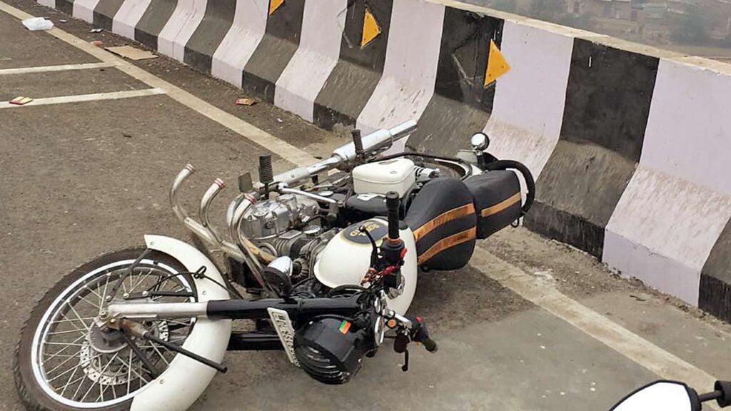 કલોલ હાઇવે પર બે બાઈક સામસામે અથડાતા એક ઈજાગ્રસ્ત