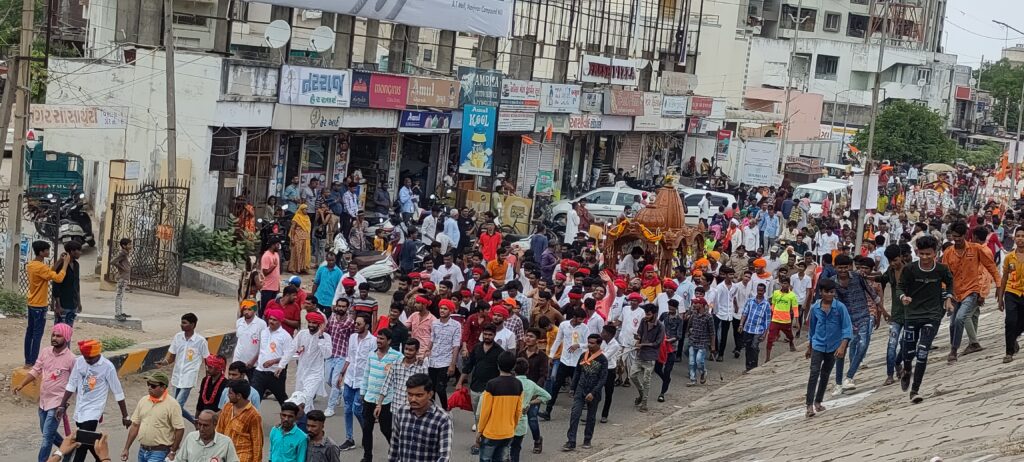 કલોલ : રથયાત્રામાં વરસાદની લોકોએ મોજ લીધી,શાંતિપૂર્ણ સમાપન