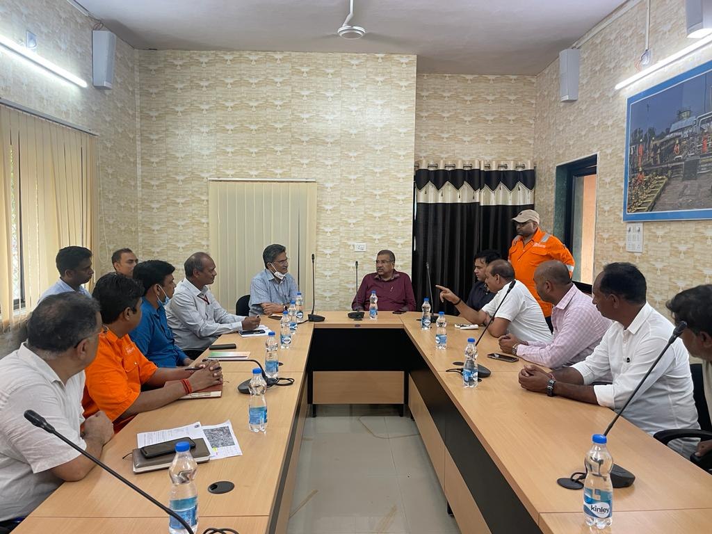 પાનસર-છત્રાલ રોડ બનાવવા માટે ધારાસભ્યની અધ્યક્ષતામાં બેઠક યોજાઈ 