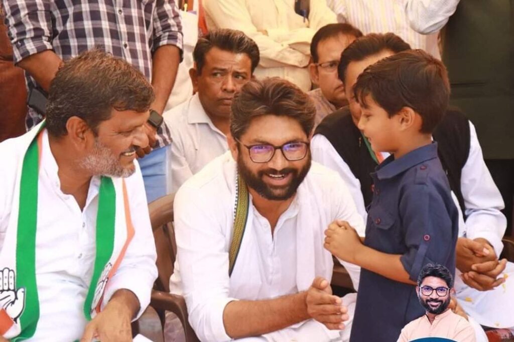 વડગામમાં જીજ્ઞેશ મેવાણીનો ઝંઝાવાતી ચૂંટણી પ્રચાર, જાણો શું કરી મોટી જાહેરાત