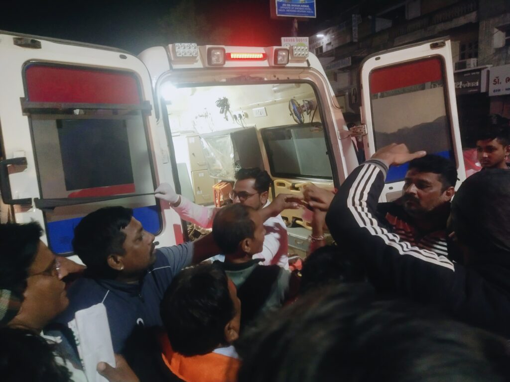 કલોલમાં  અજાણ્યા વાહનની ટકકરે બાઈક ચાલક ગંભીર રીતે ઘાયલ