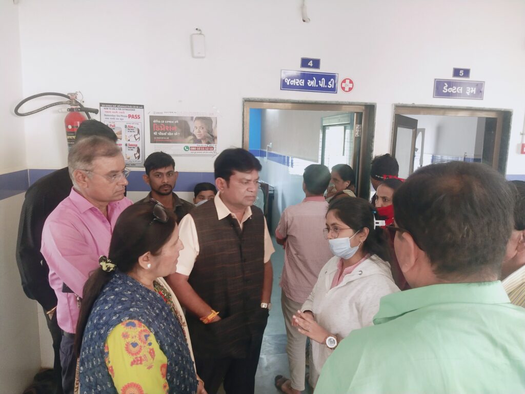 કલોલ રેફરલ સિવિલ હોસ્પિટલમાં ધારાસભ્ય એ ઓચિંતી મુલાકાત લેતા સ્ટાફ દોડતો થયો