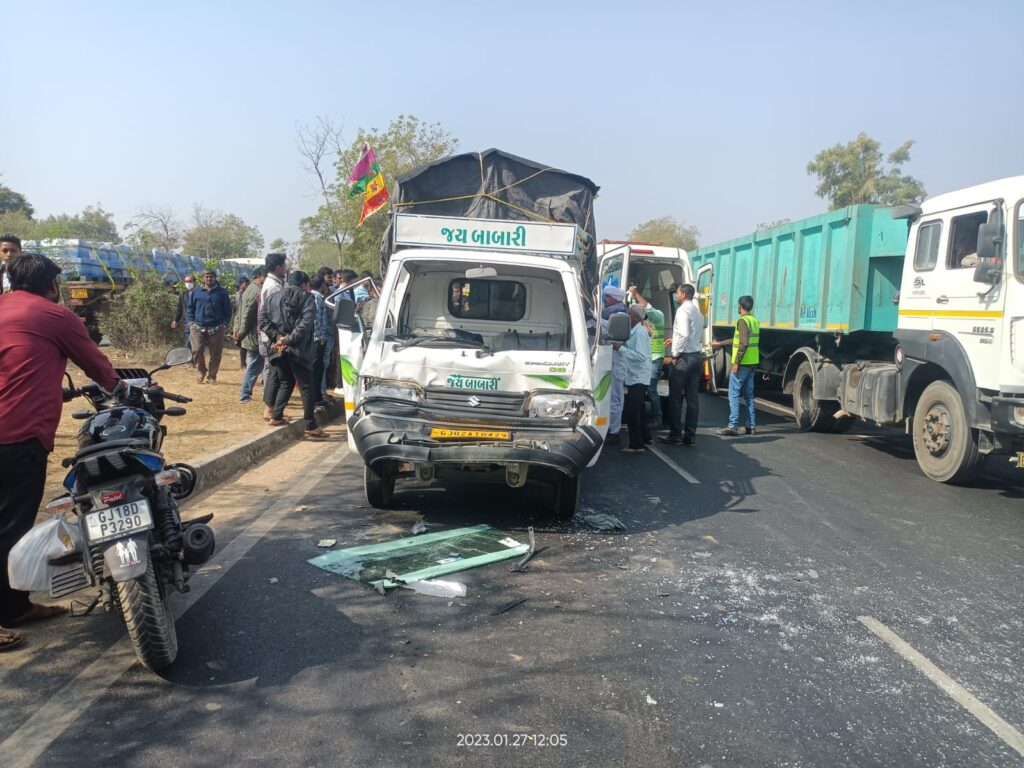 કલોલ હાઇવે પર બપોરના રોજ અકસ્માત સર્જાયો : પાંચ ઘાયલ