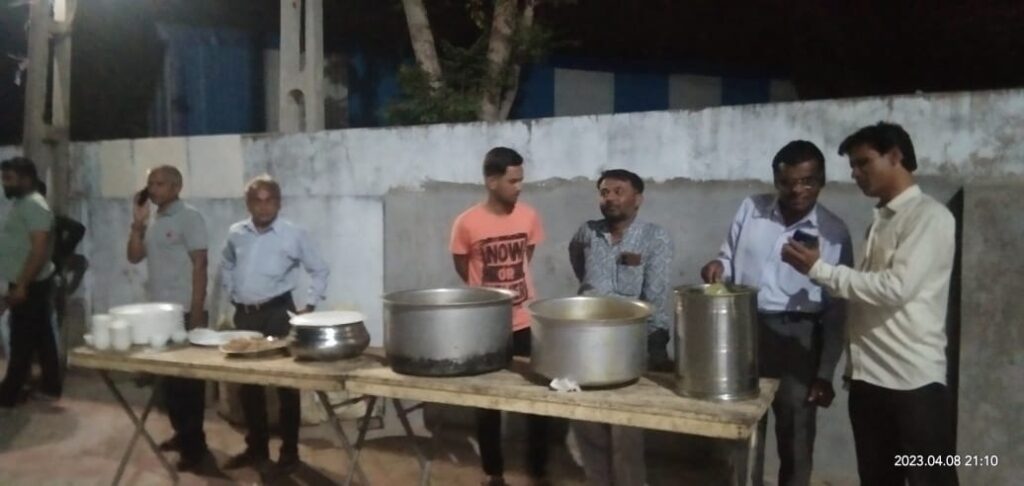 કલોલમાં જુનીયર ક્લાર્કના ઉમેદવારો માટે યુવાનોએ સેવા કેમ્પ યોજ્યો 