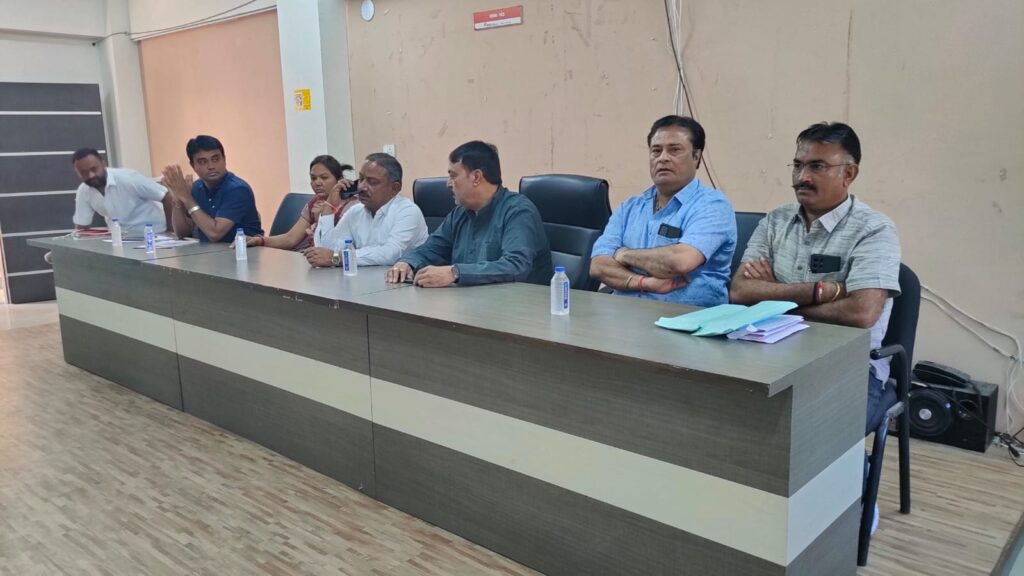 કલોલ નગરપાલિકામાં ભાજપના સભ્યોના ધડાધડ રાજીનામાથી હડકંપ 