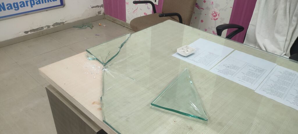 કલોલ નગરપાલિકામાં કાળો દિવસ, રિટેન્ડરિંગનો વિવાદ મારામારી સુધી પહોંચ્યો