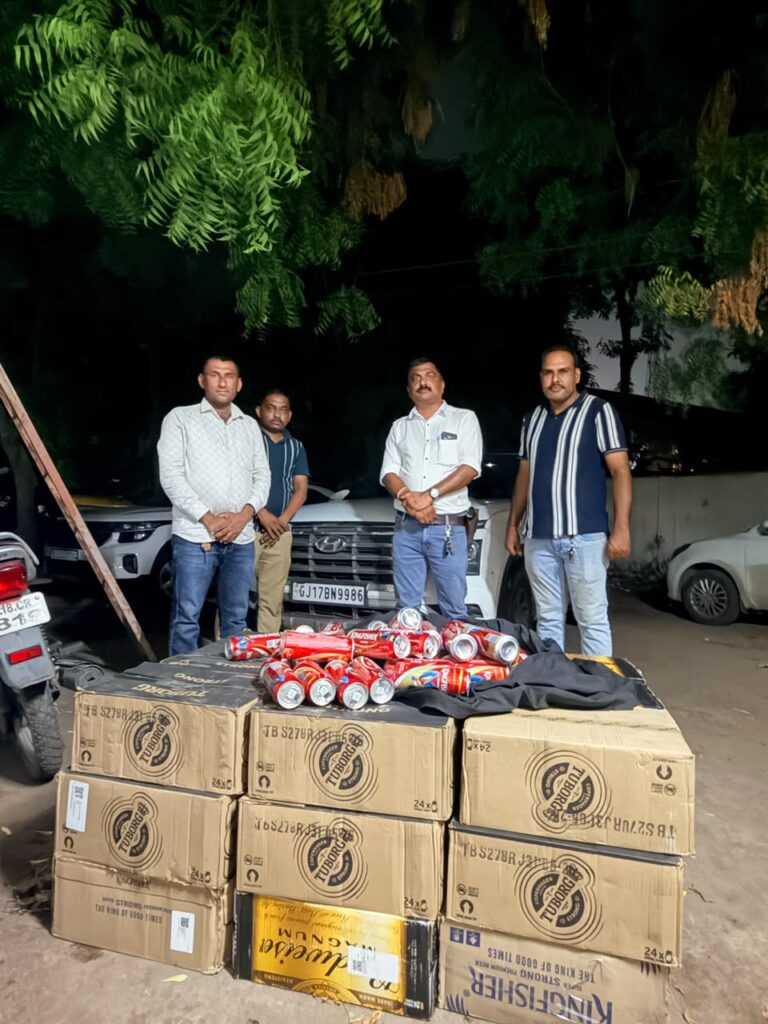 કલોલ તાલુકા પોલીસે ફિલ્મી ઢબે પીછો કરી વિદેશી દારૂનો જથ્થો ઝડપ્યો